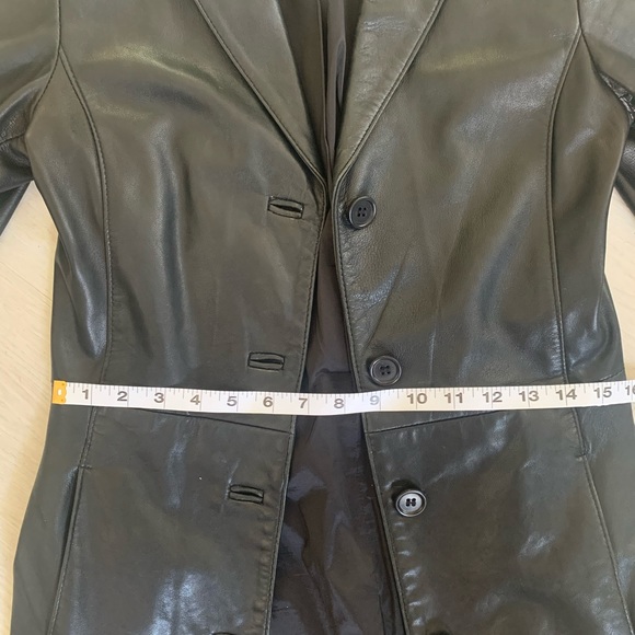 💖SOLD on Depop 💖 Danier Leather Women’s Trench - Picture 12 of 13